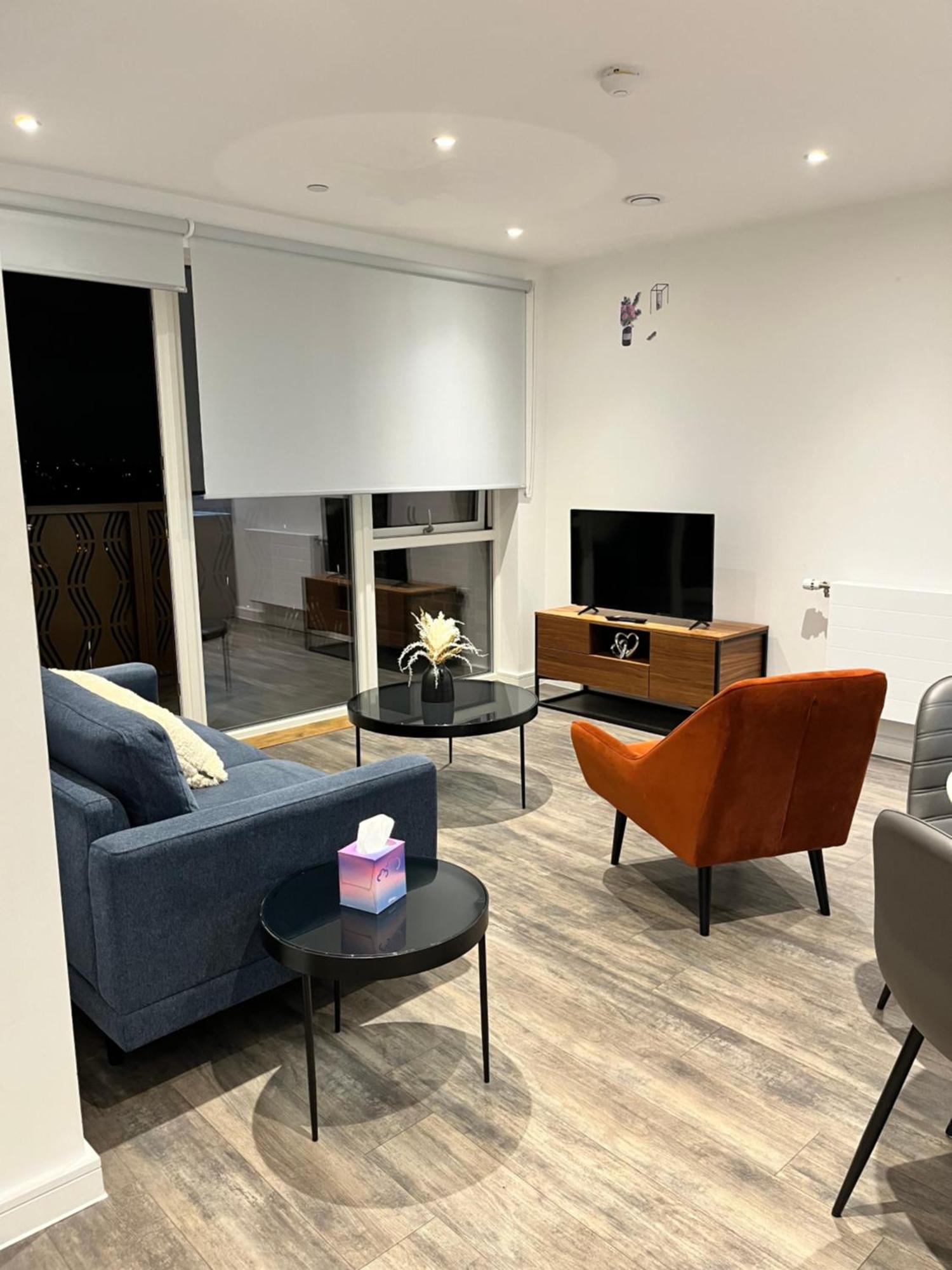 One Bedroom Apartment Баркінг Екстер'єр фото